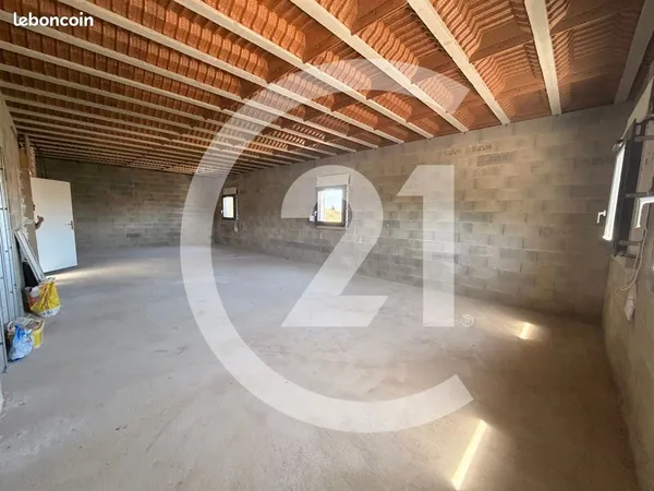 Bureaux 75 m² GUILHERAND GRANGES