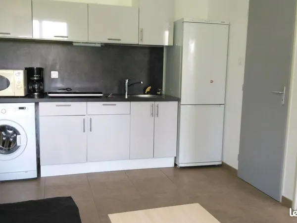 T2 meublé 30m² à Ste Foy les Lyon