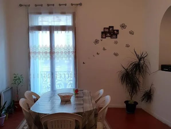 Grand f3 / f4 de 83 m2 + terrasse a beziers