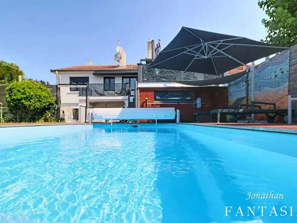 Maison 7 pièces 230 m²