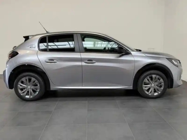 Peugeot 208 e- 136ch style — photo 4