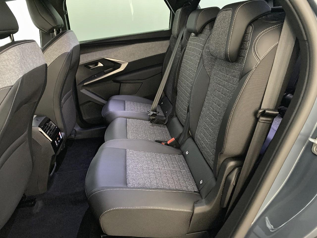 Peugeot 5008 hybrid 145 ch e-dcs6 allure — photo 10