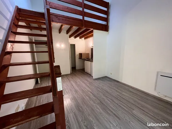 Loue appartement, F2, duplex à 10 minutes d'Orléans