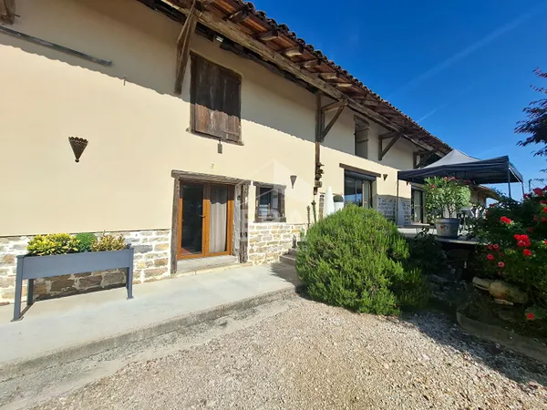 Maison 8 pièces 353 m²