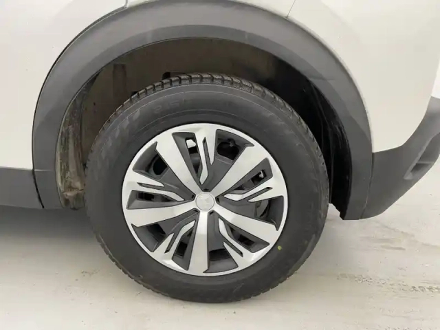 Peugeot 2008 moteur électrique 136 ch — photo 80