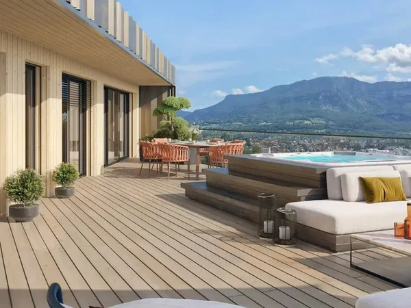 T4 EN ETAGE TRAVERSANT 58M2 DE TERRASSE 2 PARKINGS CAVE