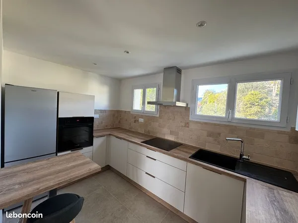 Nice Cimiez - Chambre en Colocation - Tout inclus - Appartement rénové - Vue mer