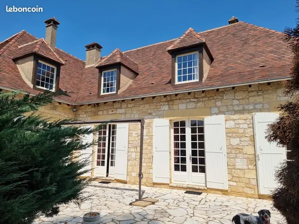 PROPRIÉTÉ PÉRIGOURDINE EN PIERRE - 185 m² - 7 009 m² DE TERRAIN - DÉPENDANCE 300 m²