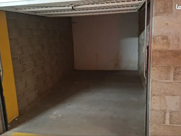 Parking Box residence Vemars