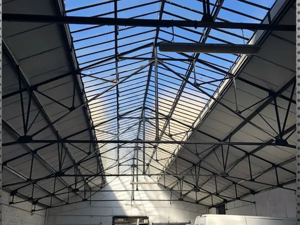 Boutique 500 m² PUTEAUX