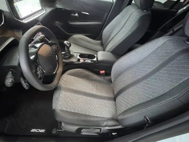 Peugeot 208 100 s&amp;s bvm6 — photo 23