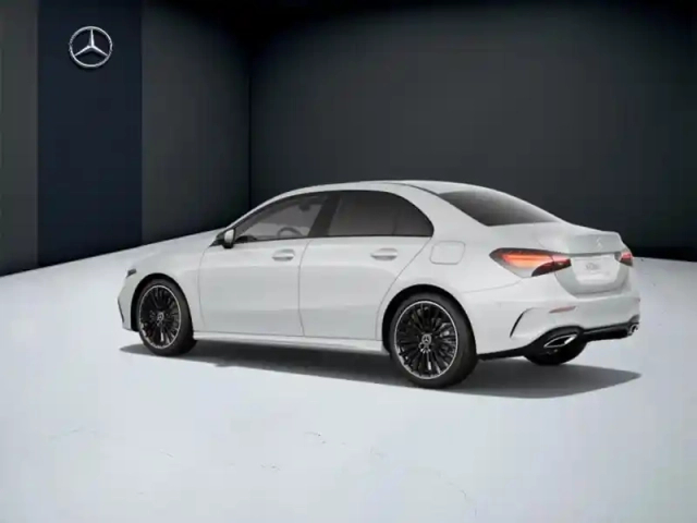 Mercedes Classe A 200 d berline amg line — photo 25
