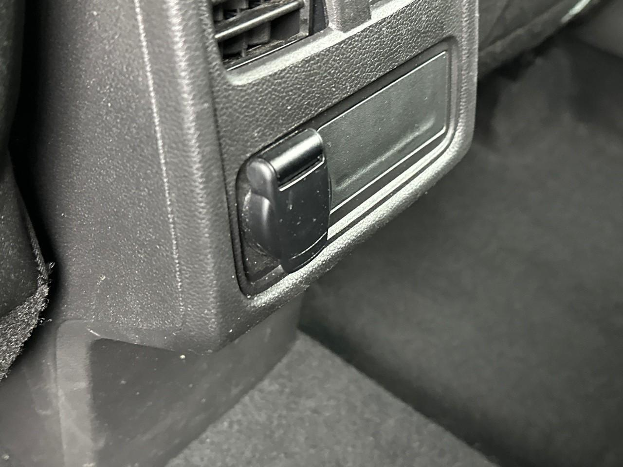 Renault Captur blue dci 115 edc business — photo 33