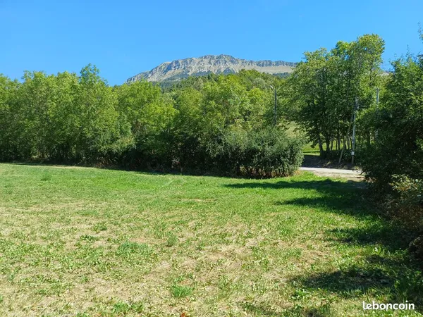 A vendre terrains à montclar (04) - lot 1