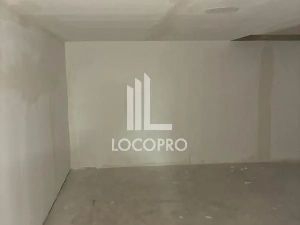 Local commercial 105 m²