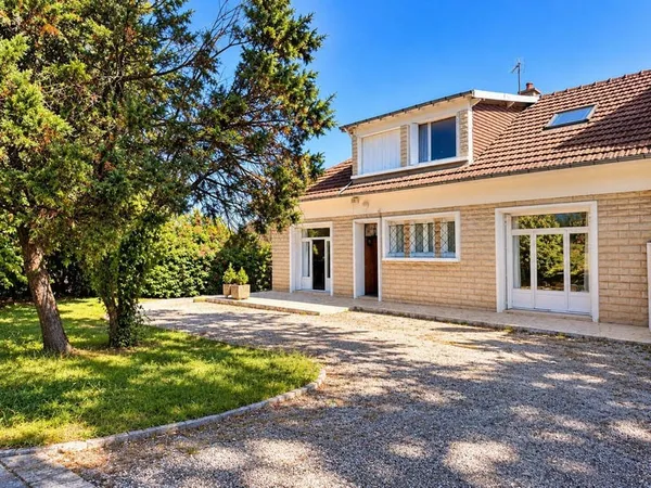 Maison 7 pièces 170 m²