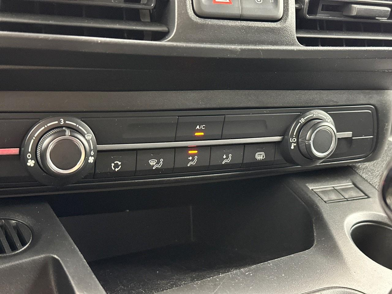 Peugeot Partner fourgon standard 650 kg bluehdi 100 s&s bvm6 premi — photo 26