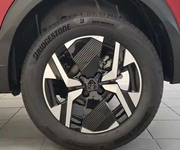 Peugeot 2008 hybrid 145 e-dcs6 — photo 54
