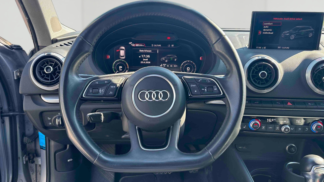 Audi A3 Sportback 40 e-tron 204 S tronic 6 — photo 10