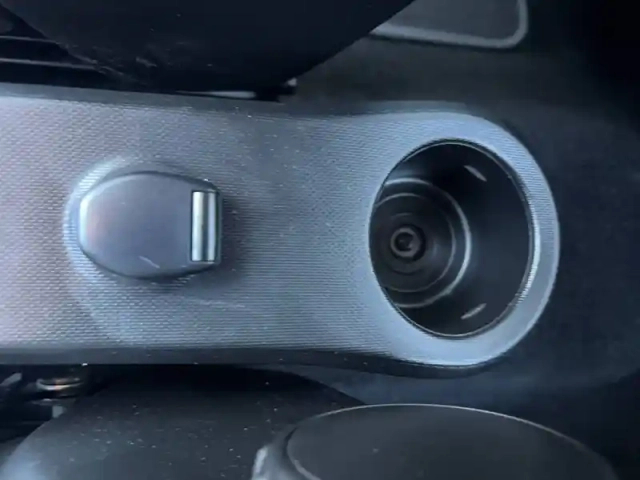 Renault Twingo iii e-tech — photo 39