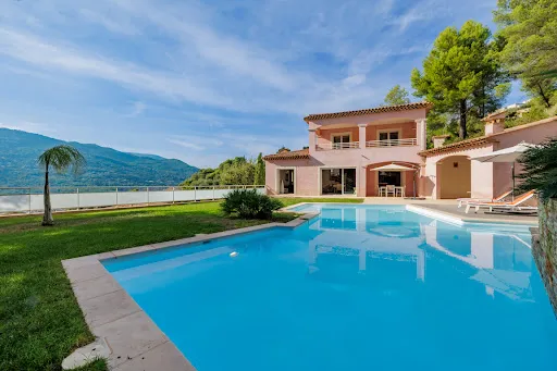 Villa 6 pièces 174 m²