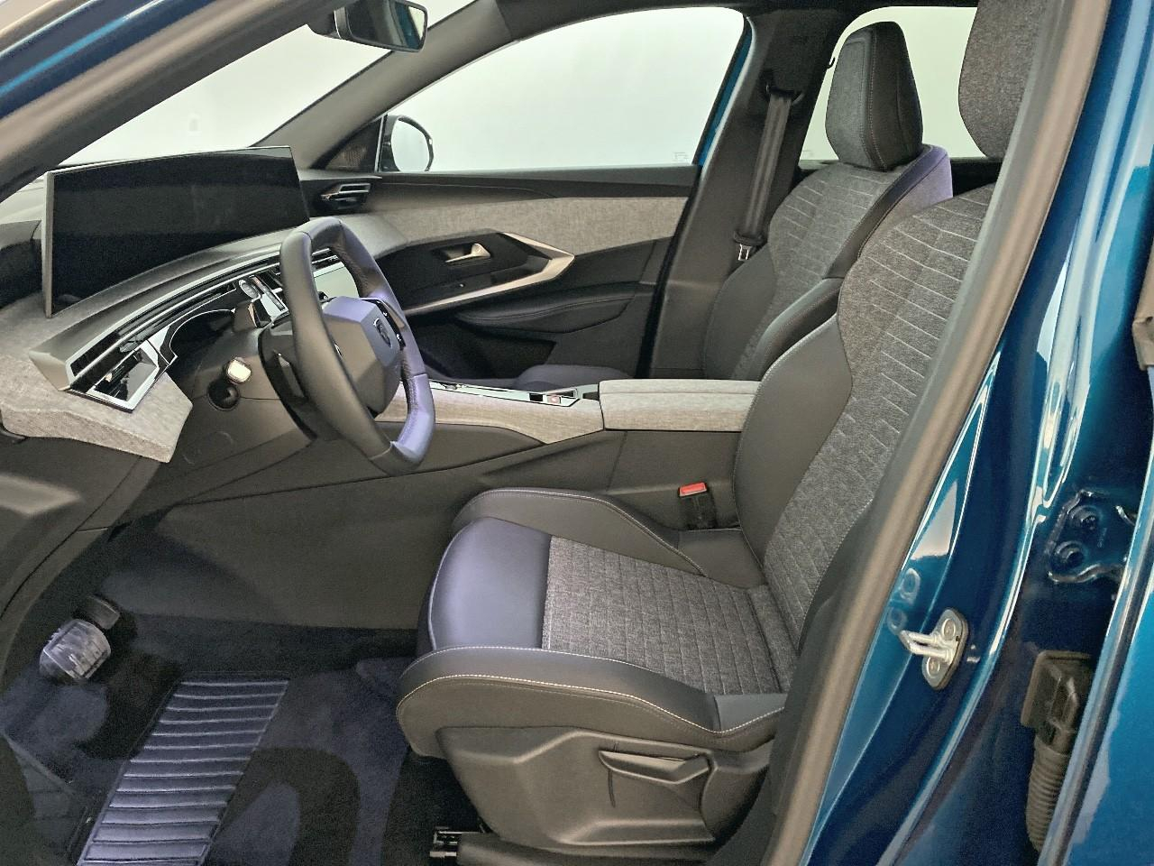 Peugeot 5008 hybrid 145 ch e-dcs6 allure — photo 9