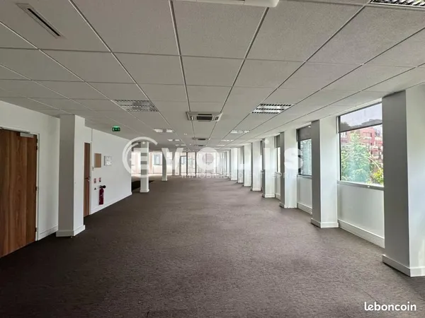 Bureaux 322 m²