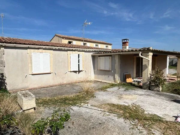 Mazet 47m2 sur terrain constructible de 953m2