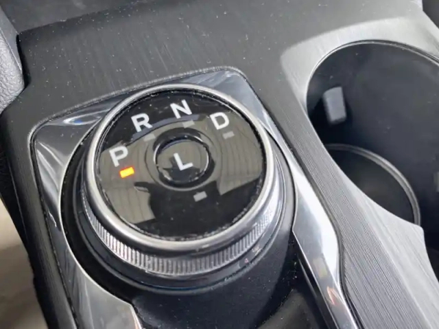 Ford Kuga 2.5 duratec 225ch phev st-line bva — photo 8