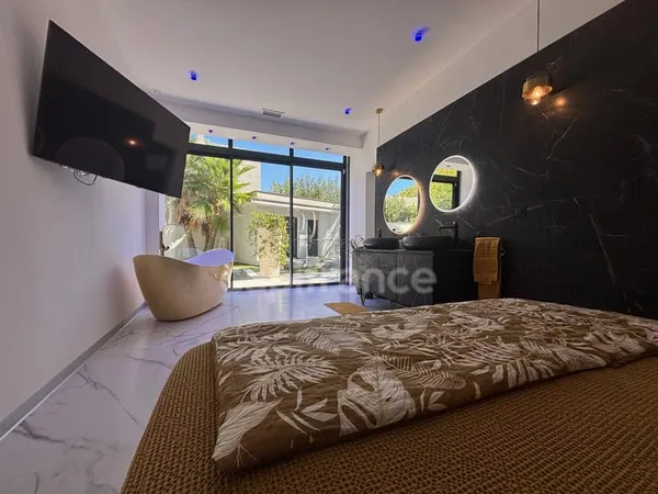 GRAU D'AGDE, VILLA CONTEMPORAINE P7 AVEC DOUBLE GARAGE, PRESTATIONS LUXUEUSES PROCHE MER, SECTEUR CA