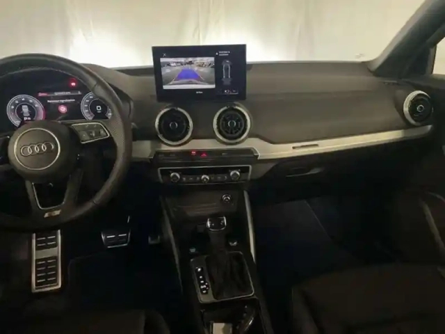 Audi Q2 35 tfsi 150 s tronic 7 s line — photo 10