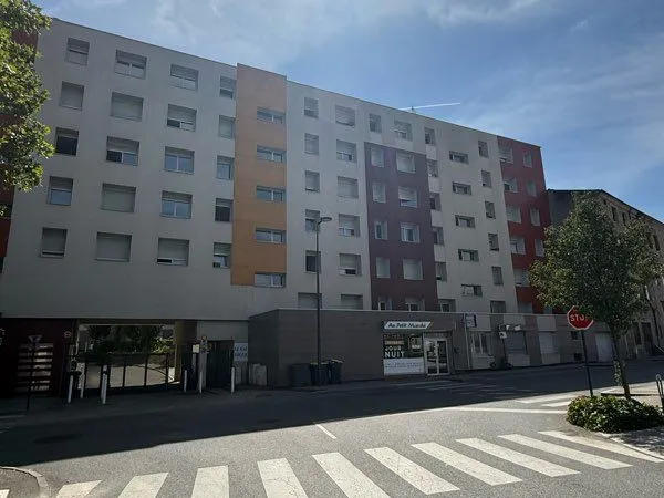 T2 40 m² avec Parking + Cave - Proche Gare - 20 min Lyon Part-Dieu