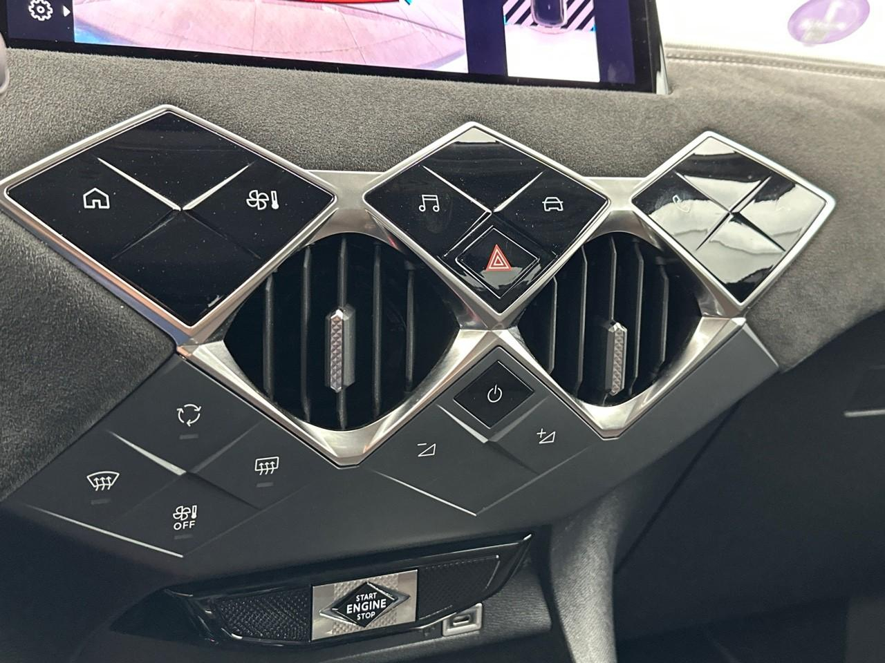 Ds Ds 3 crossback puretech 130 eat8 performance line+ — photo 25