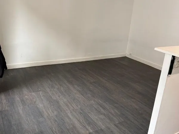 Studio à louer 600