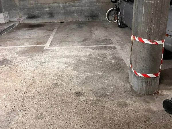 Parking 8 m²