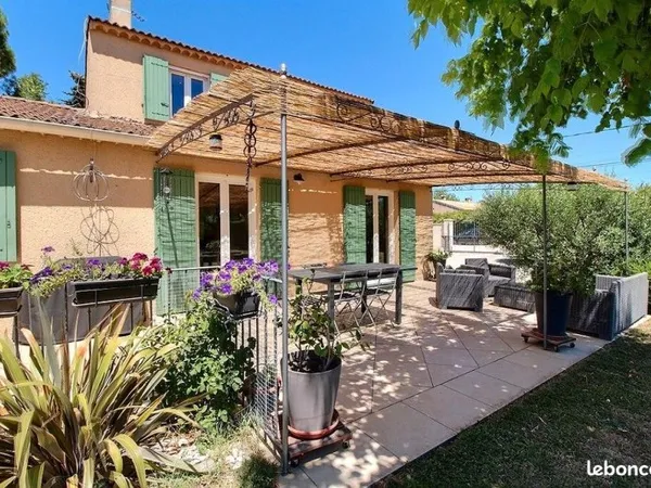 Maison 5 pièces 151 m²