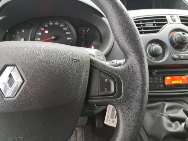 Renault Kangoo blue dci 80 — photo 31