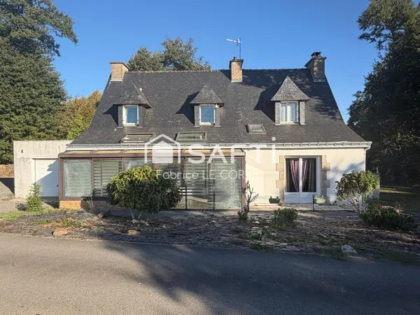 MAISON TRADITIONNELLE DE 110 M2, 4 CHAMBRES, SUR TERRAIN DE 5853 M2