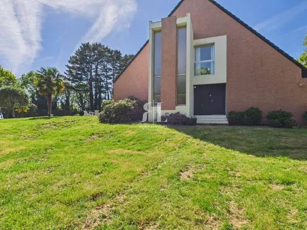 Maison 6 pièces 176 m²