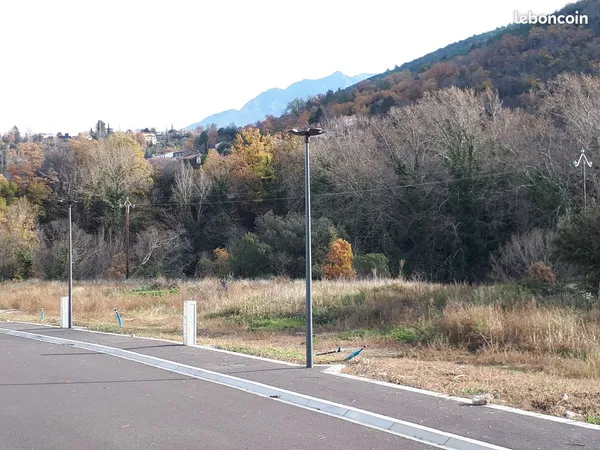 Terrain viabilisé 594m2