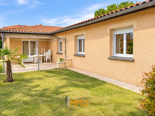 À VENDRE MAGNIFIQUE MAISON DE 130 M2 AVEC JARDIN ET TERRAS
