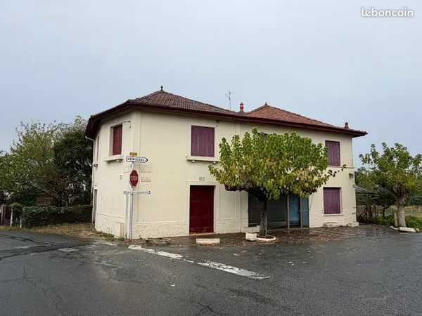 Immeuble 310 m2 à rénover, division possible