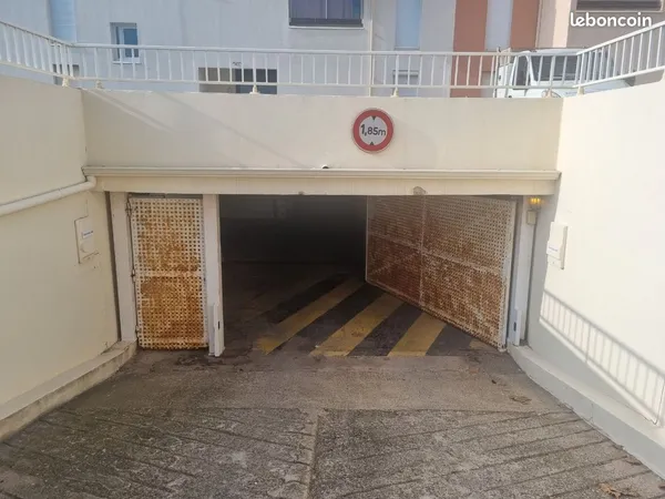 Stationnement Location Agde   150€