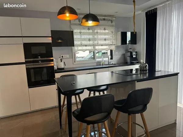 Maison 5 pièces 144 m²