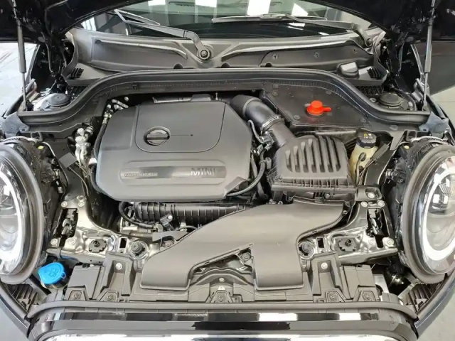 Mini Mini hatch 3 portes cooper 136 ch dkg7 — photo 30