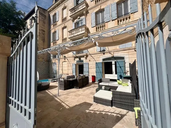 EXCEPTIONNEL : IMMEUBLE CENTRE VILLE - IDEAL PROFESSIONS LIBERALES