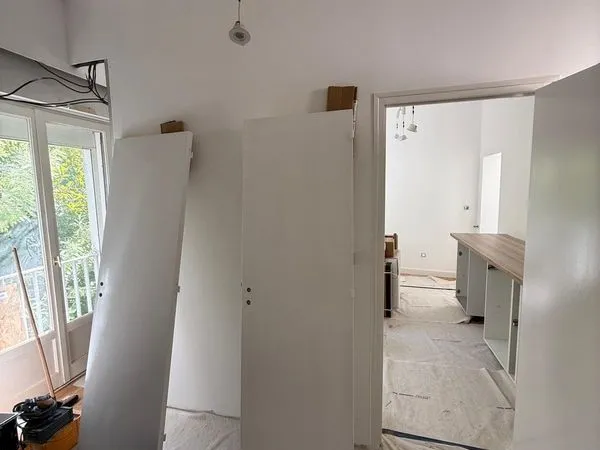 ANGERS HYPER-CENTRE - T2 MEUBLÉ 38 m² - ENTIÈREMENT RÉNOVÉ - CHAUFFAGE COMPRIS