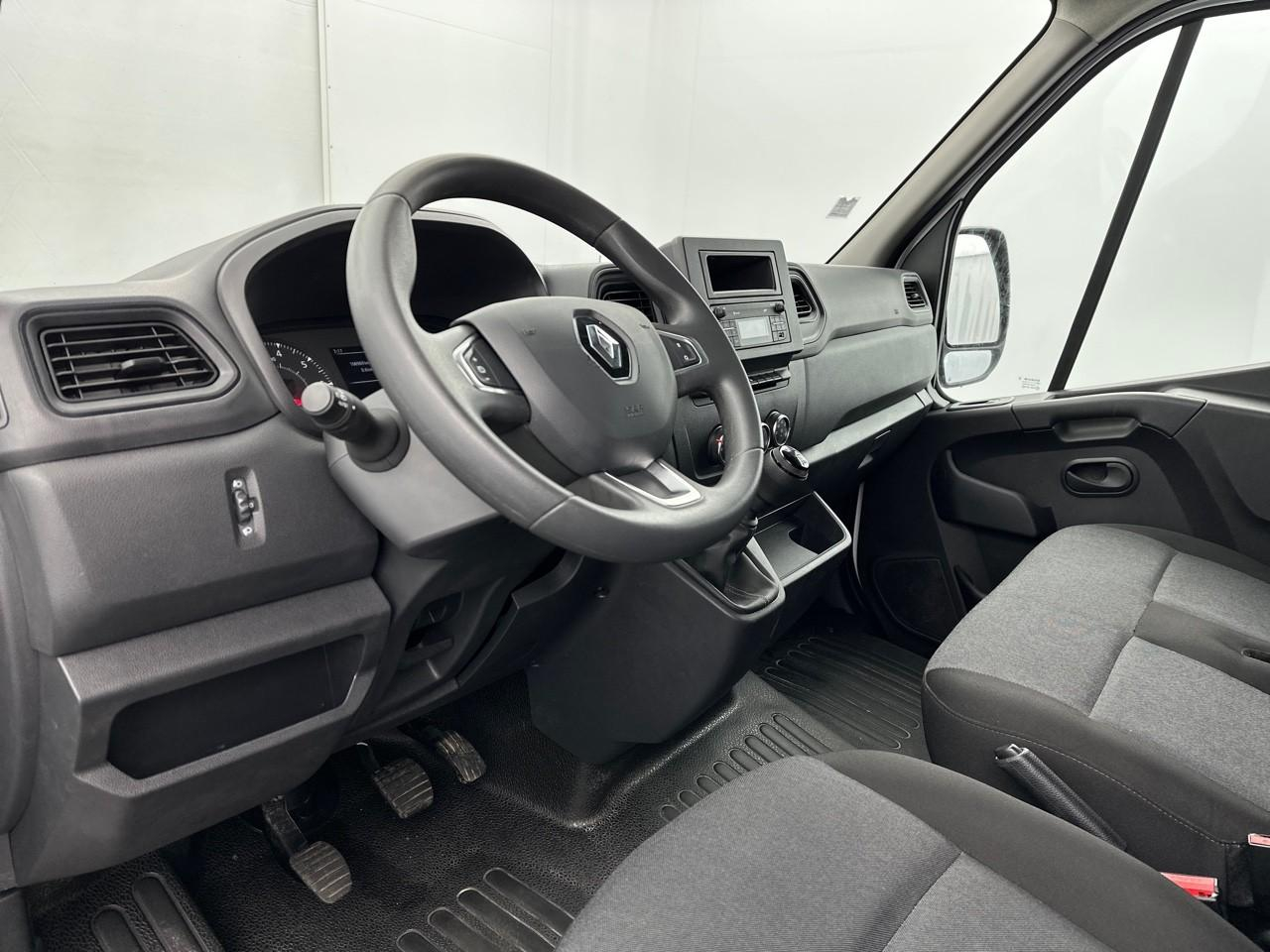 Renault Master fgn trac f3300 l2h2 blue dci 135 confort — photo 9