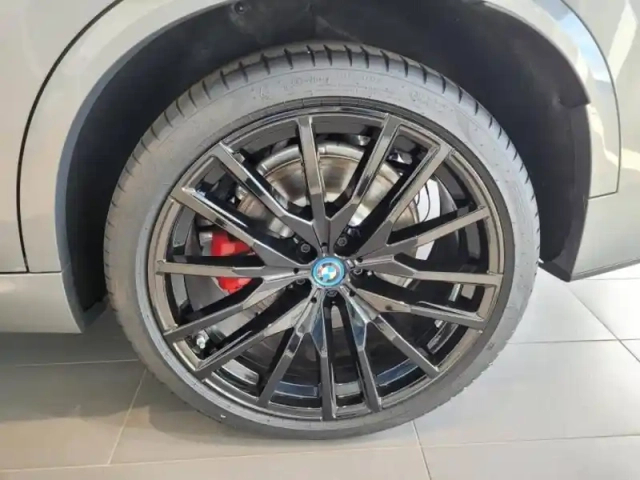 Bmw X5 xdrive50e 489ch m sport — photo 10