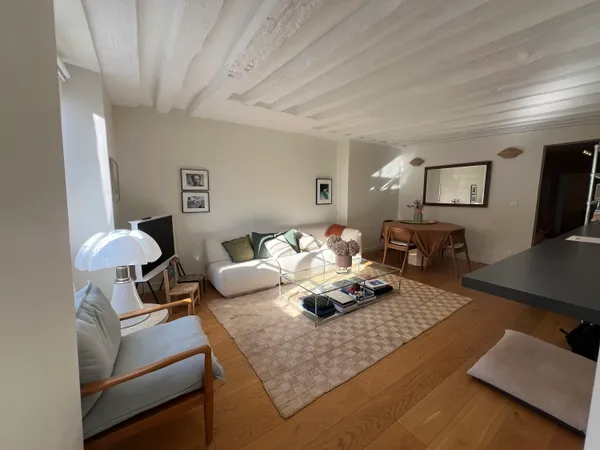 Loue appartement de 65m² (Juillet → Août) au coeur du quartier Notre-Dame